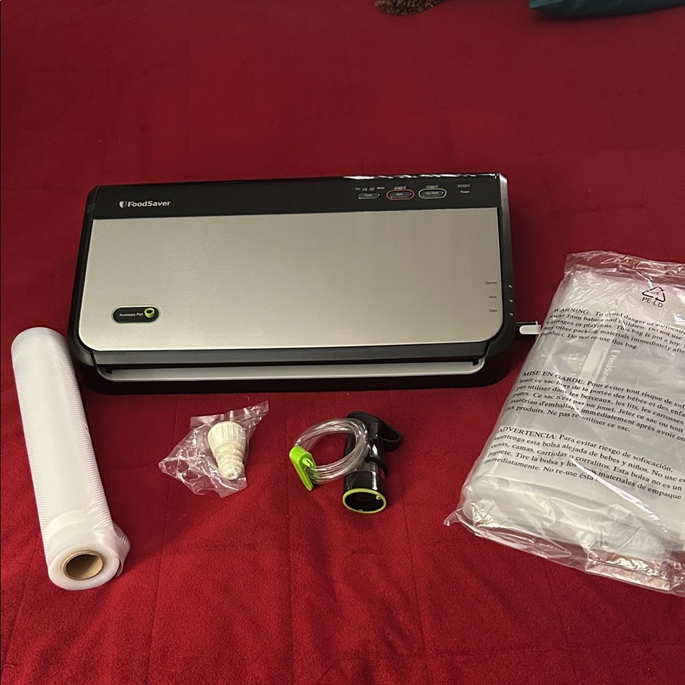 FoodSaver Vacuum Sealer with Accessories